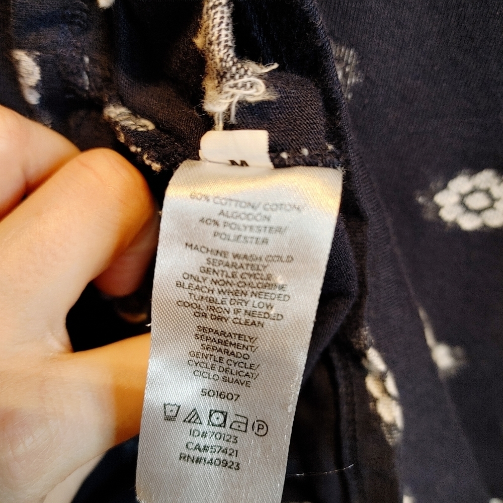 LOFT Navy Blue Floral Print Tie Sleeve Top Medium - Picture 7 of 7